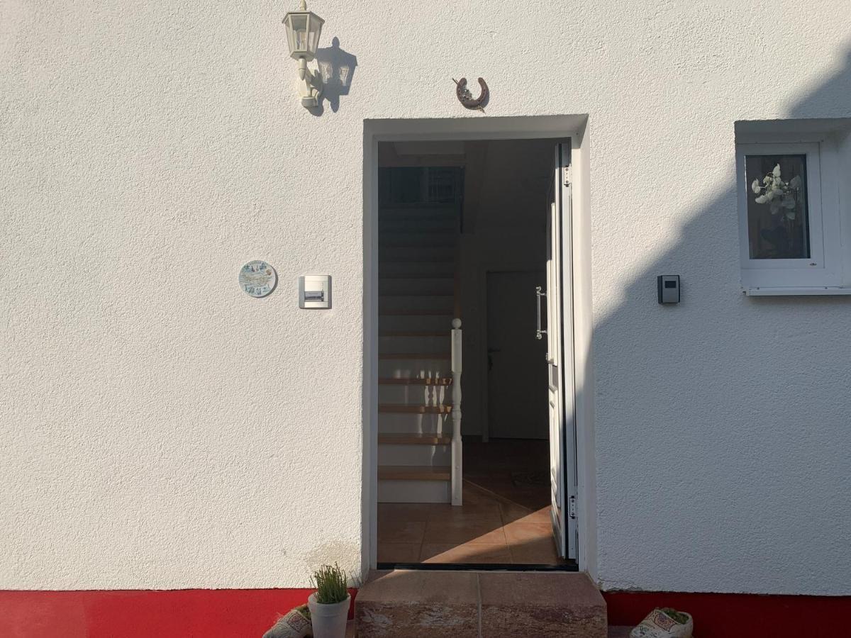 La Toskana Apartment Ihr Rueckzugsort Am Regen Zeitlarn Εξωτερικό φωτογραφία